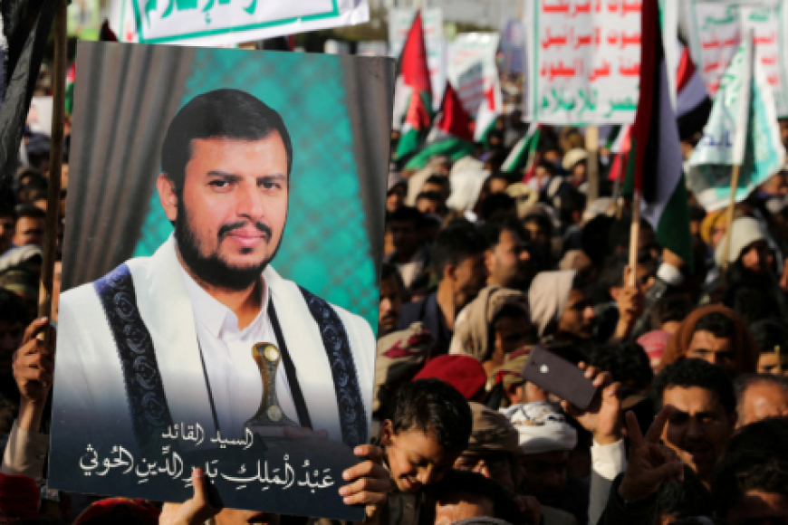 بعد سقوط حكم آل الأسد.. سياسي يحذر آل الحوثي بأنهم سيكونون (عشاء السباع) وإذا لم يقوموا بهذه الخطوة!