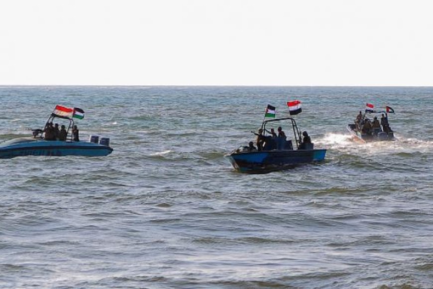 الحوثيون يدفعون بقوارب صيد مفخخة إلى الممر الملاحي الدولي في البحر الأحمر
