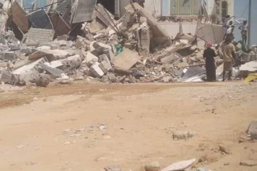 انهيار مبنى سكني في المهرة يخلف سقوط ضحاياه