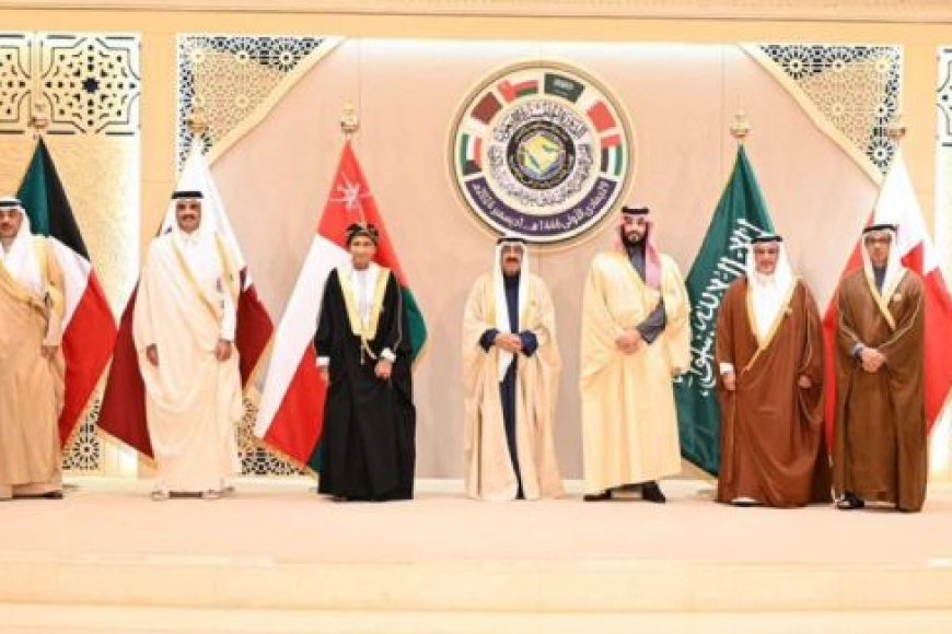 القمة الخليجية ترحب بجهود السعودية وعُمان في اليمن