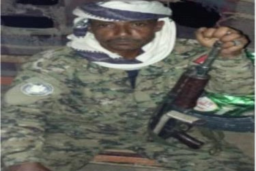حادث غريبة!. بالصور سيارة إسعاف تدهس جنديًا في نقطة أمنية بلحج
