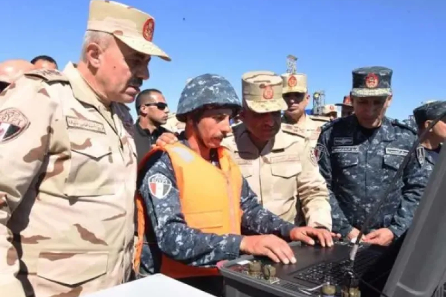 أول تحرك عسكري مصري في البحر الأحمر.. تفاصيل تدخل القائد العام للقوات المسلحة المصرية