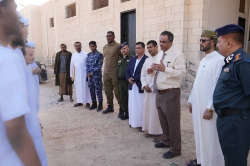 النيابة العامة في المهرة تنفذ عملية الإفراج المشروط عن 22 سجينًا