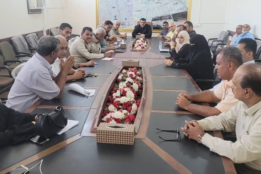 ترأسه مدير عام المديرية أحمد الداؤودي..تنفيذي المنصورة يناقش عدد من القضايا الخدمية والتنموية
