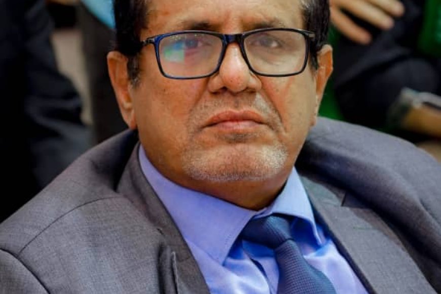 رئيس هيئة الطيران يهنئ الموظفين بمناسبة عيد العمال