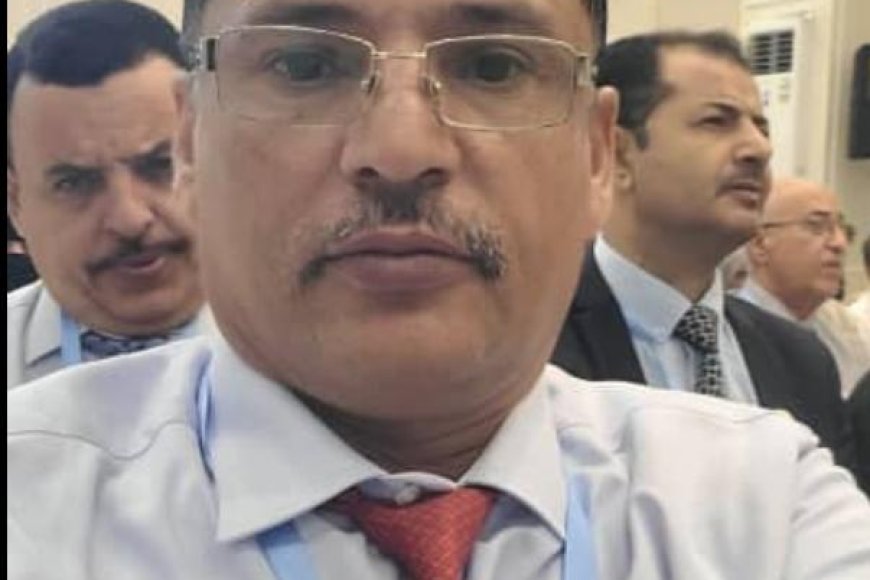 أكاديمي بجامعة عدن يناشد من يدير المشهد السياسي اليمني بإقالة مجلس القيادة الرئاسي والحكومة