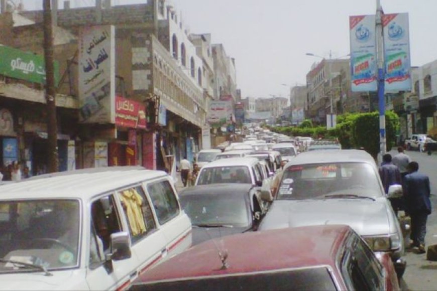 أزمة وقود تضرب إب مع إغلاق محطات الوقود