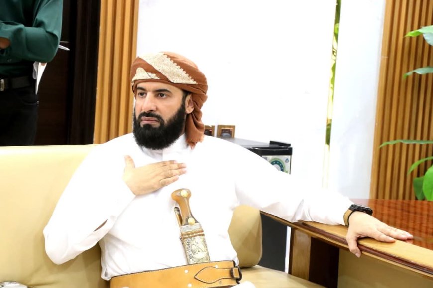 وزارة الأوقاف تناقش مع الخطوط الجوية اليمنية ترتيب جداول الرحلات وحصص النقل الجوي للوكالات