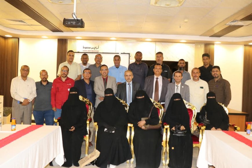 الوزير الوصابي يلتقي قيادات التعليم الفني والمهني بساحل حضرموت.