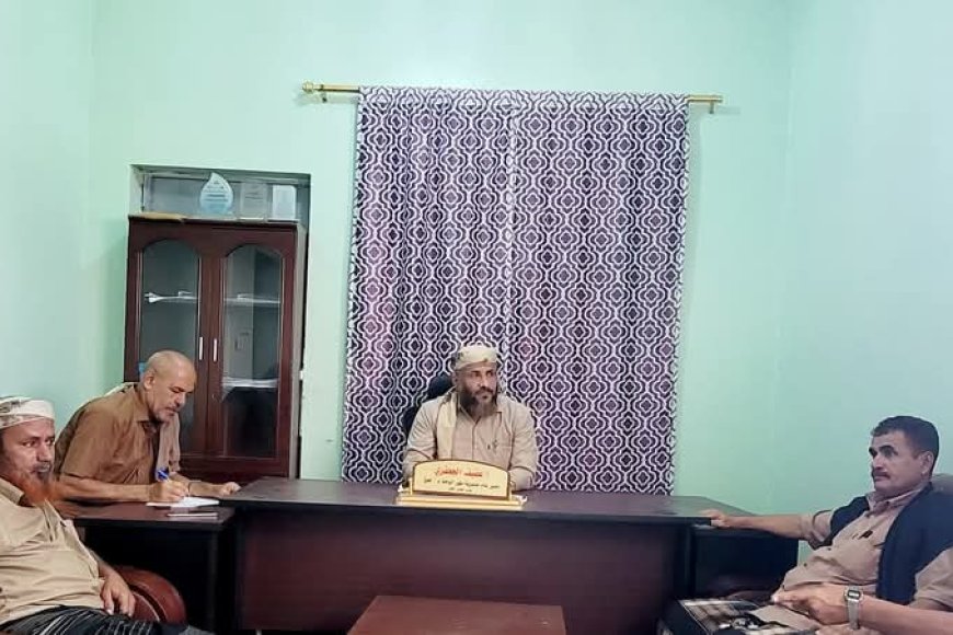 لحج.. إقرار صيانة وتأهيل طريق منطقة الغول بطور الباحة
