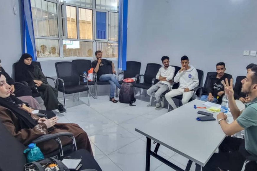 بيت الصحافة وتكتل وهج يختتمان دورة تدريبية حول أساسيات الأداء الصوتي بتعز