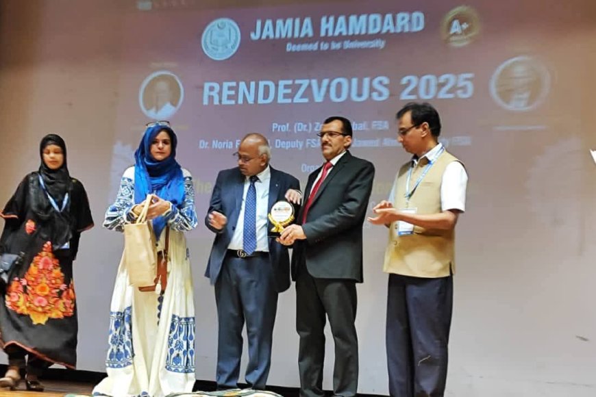 المستشار المخلافي يشارك في الحفل الثقافي الدولي للطلبة الأجانب في جامعة همدرد الهندية.