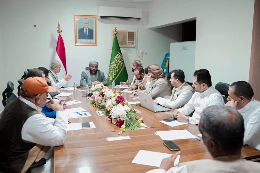 وزير الأوقاف والإرشاد يترأس اجتماعاً للجنة العليا للحج بمكة المكرمة