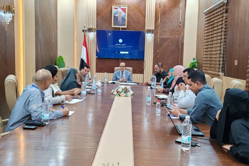 وزير الصحة يترأس اجتماعاً موسعاً للجنة الحدث الطبية