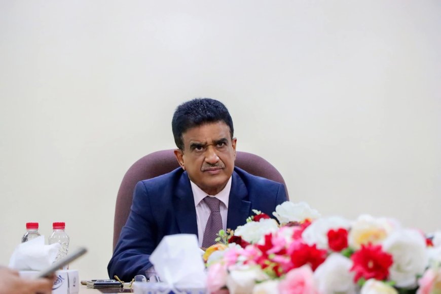 وزير النفط والمعادن يبحث مع القائم باعمال السفير الأمريكي التحديات الناتجة عن توقف التصدير .