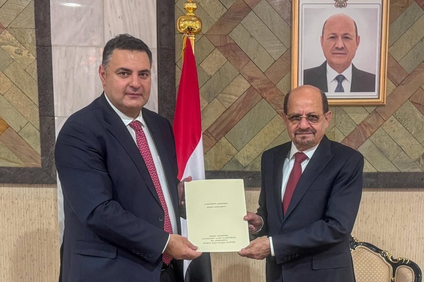 وزير الخارجية يتسلّم نسخة من أوراق اعتماد السفير الجورجي