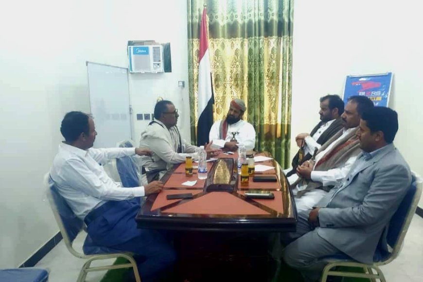 أحزاب مأرب تحمّل القيادة والحكومة مسؤولية الانهيار الاقتصادي وتطالب بتمثيل عادل وإنهاء التهميش