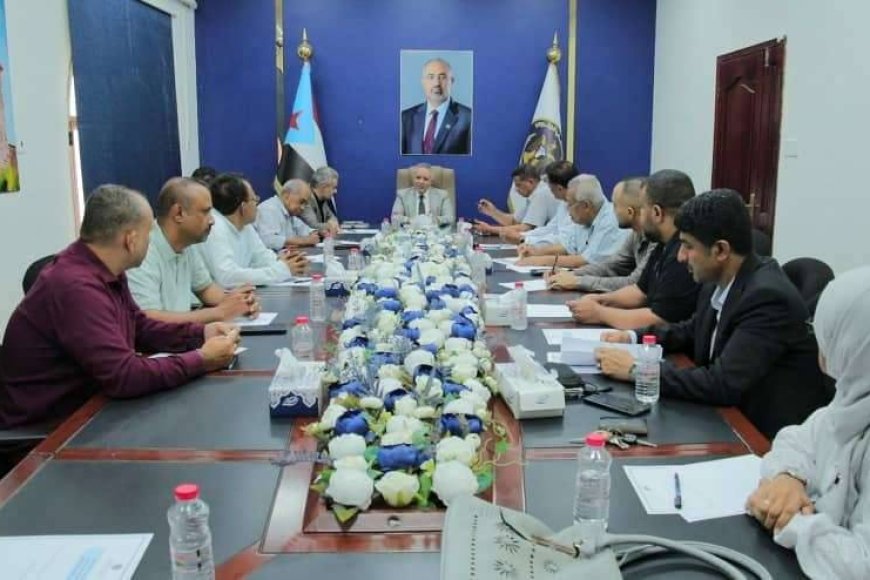 الهيئة الوطنية للإعلام الجنوبي تعقد اجتماعها الدوري برئاسة اليافعي
