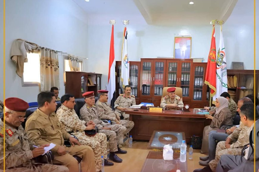 محور تعز يبحث مع مركز الدعم النفسي بتعز آليات تقديم الرعاية النفسية لجرحى الجيش وضحايا الحرب