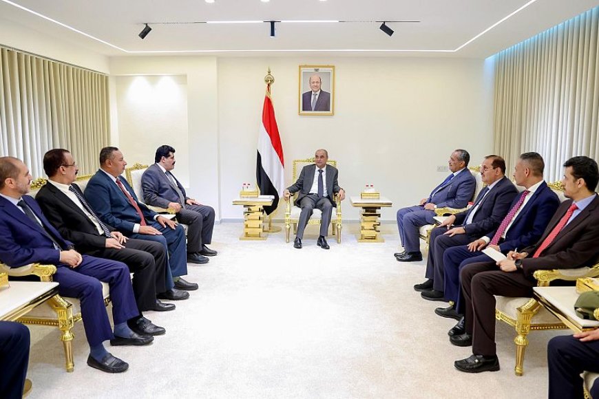 رئيس الوزراء يؤكد على توحيد الجهود بين القوى والمكونات السياسية والوطنية لتحقيق هدف استكمال استعادة الدولة