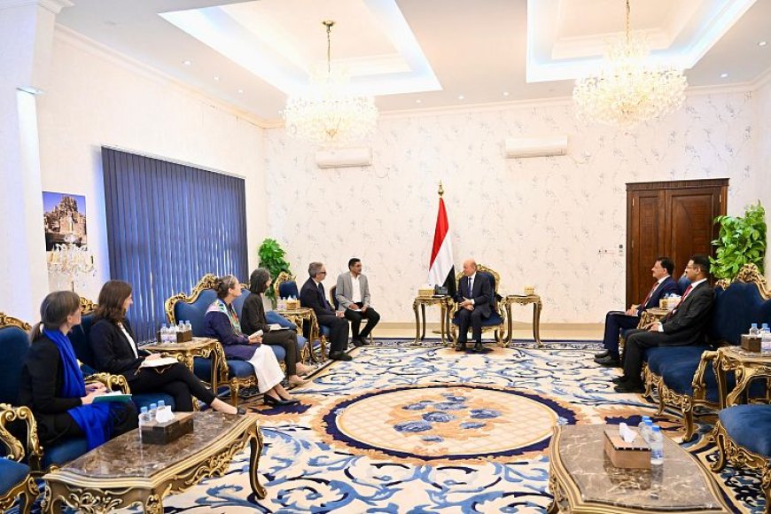 رئيس مجلس القيادة يدعو المجتمع الدولي الى موقف متناسب مع التهديد الارهابي الحوثي