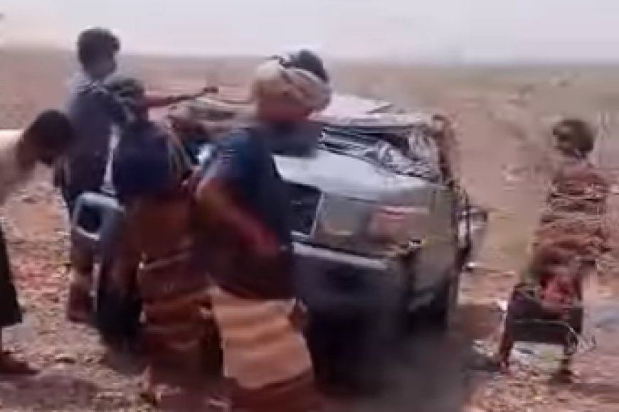 حادث تصادم مروع بين طقم عسكري ودراجة نارية في الحديدة