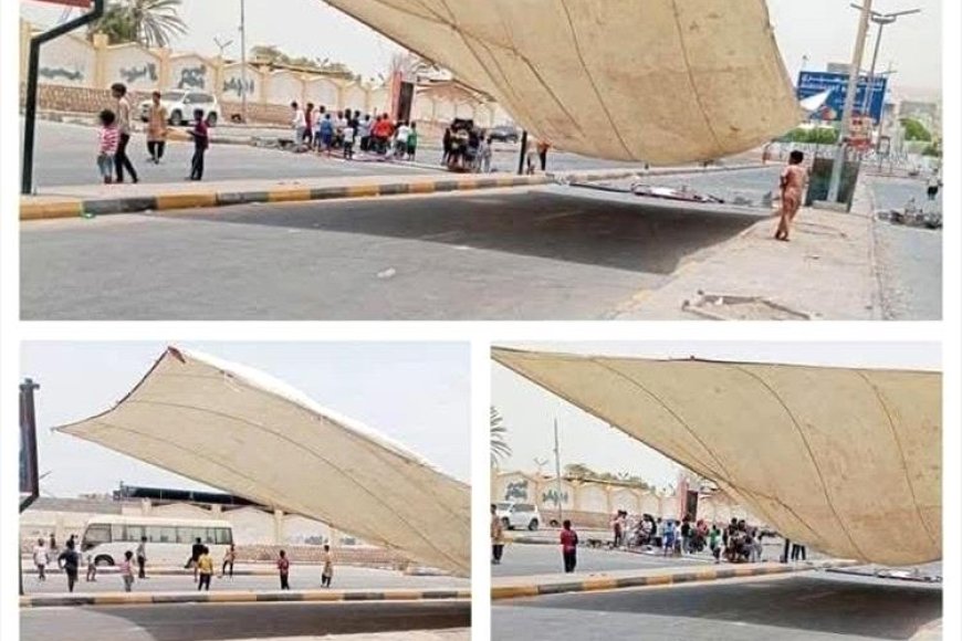 ناشطون ومحتجون ينصبون الخيام لبدء اعتصام مفتوح وسط مدينة المكلا
