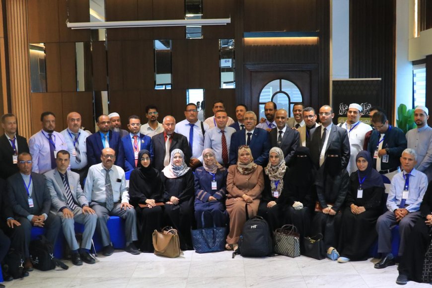 اختتام دورة تدريبية لضباط ارتباط الجامعات اليمنية ضمن التصنيف الوطني بعدن