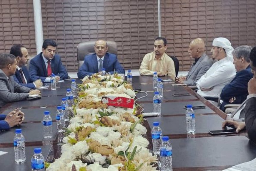 محافظ البنك المركزي يناقش مع مسؤولي البنوك آلية تمويل وتنظيم الاستيراد