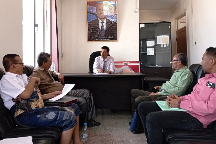 تعز..مدير عام "القاهرة" يترأس اجتماعاً للجنة الميدانية لضبط الأسعار ويشدد على حماية المستهلك