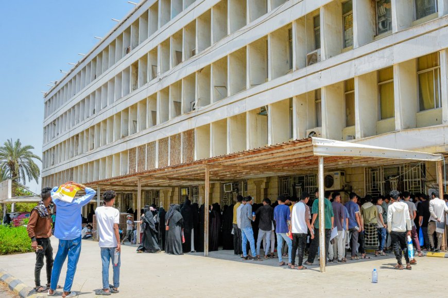 جامعة عدن تشهد إقبالًا قياسيًا في تسجيل الطلاب للعام الجامعي الجديد
