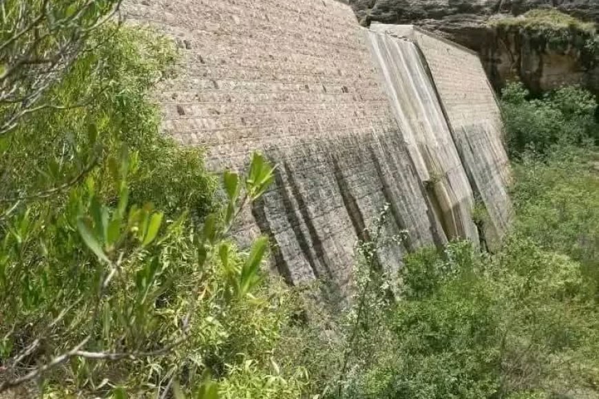 تعز.. أهالي ذبحان يحذرون من كارثة بسبب تدهور حاجز العدوف