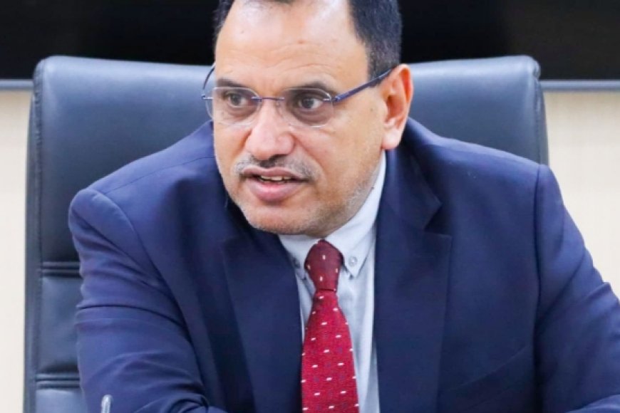 الوزير السقطري يشيد بنجاح مهرجان النخيل والتمور بحضرموت
