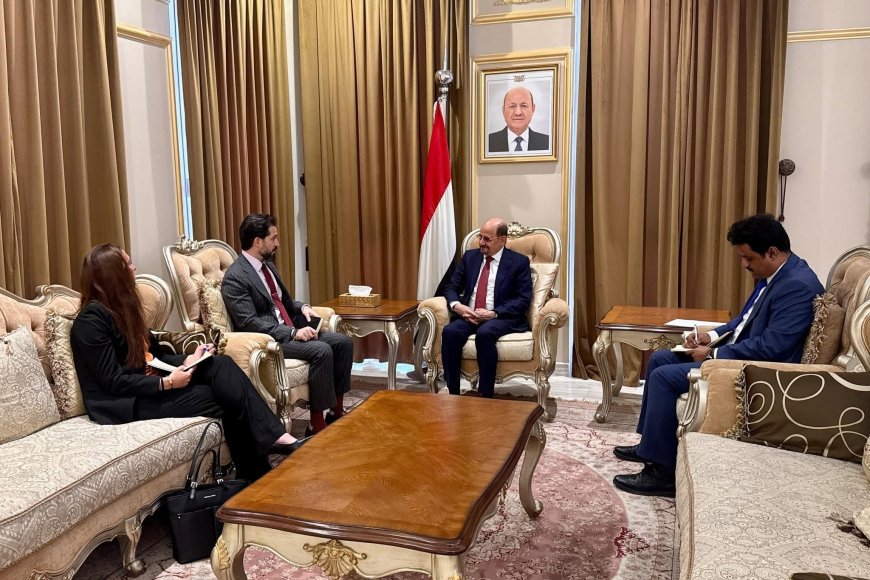 وزير الخارجية يبحث مع القائم بأعمال السفارة الامريكية دعم جهود الحكومة في مواجهة التحديات الراهنة