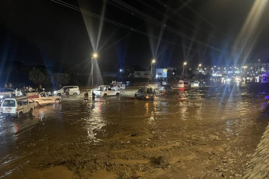 عاجل.. فتح طريق (إنماء & الشعب) بعد توقفه نتيجة السيول الجارفة 