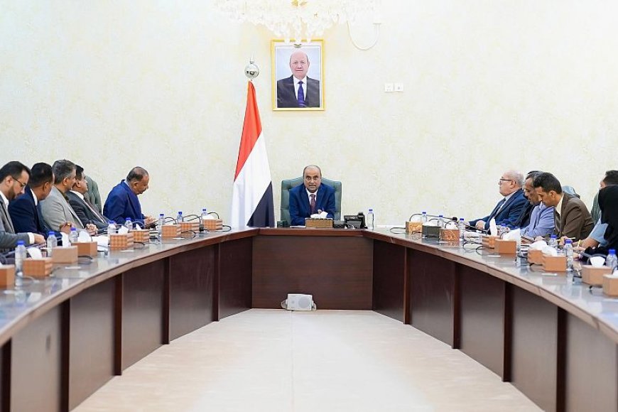 رئيس الوزراء يترأس اجتماعاً لمناقشة أضرار السيول ويؤكد على تضافر الجهود لمواجهة التغيرات المناخية