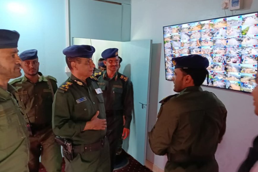 مدير عام شرطة محافظة تعز يدشن مشروع المراقبة المرئية بمديرية المعافر