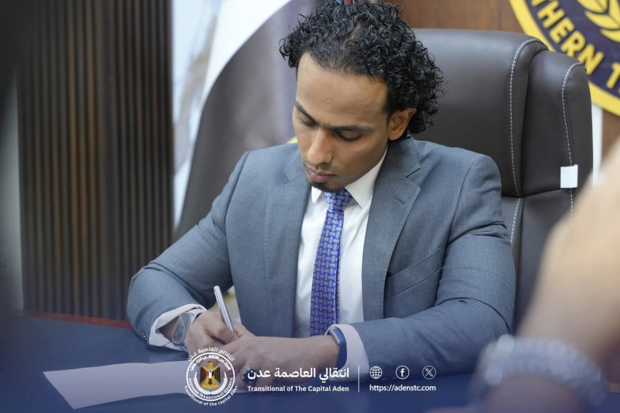 مدير مطار عدن يهنئ رئيس انتقالي العاصمة عدن بنجاح العملية الجراحية