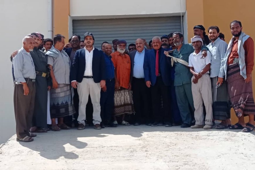 وزير الكهرباء يتفقد شبوة ويؤكد انطلاق عهد جديد للطاقة المتجددة وتحسين خدمات الكهرباء