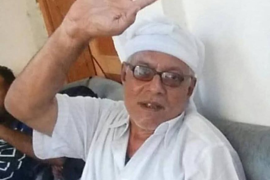 المناضل أديب العيسي يعزي آل باهارون في وفاة الدكتور محمد باهارون