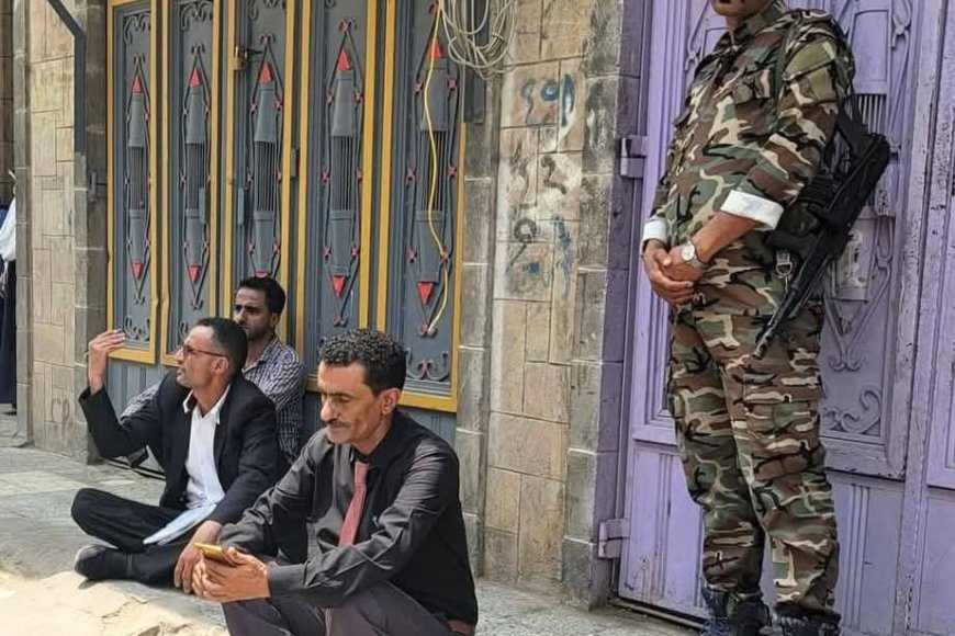 ضبط دجاج فاسد بتعز.. موقف صارم من مدير عام &quot;القاهرة&quot; يحمي صحة المواطنين