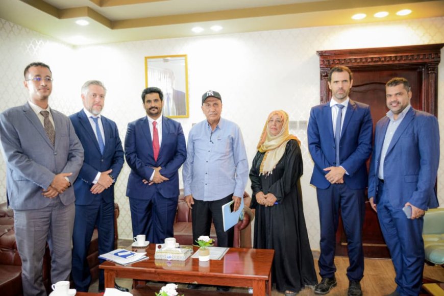 نائب وزير النقل يلتقي سفير الاتحاد الأوروبي لتعزيز التعاون في مجالات النقل والبنية التحتية
