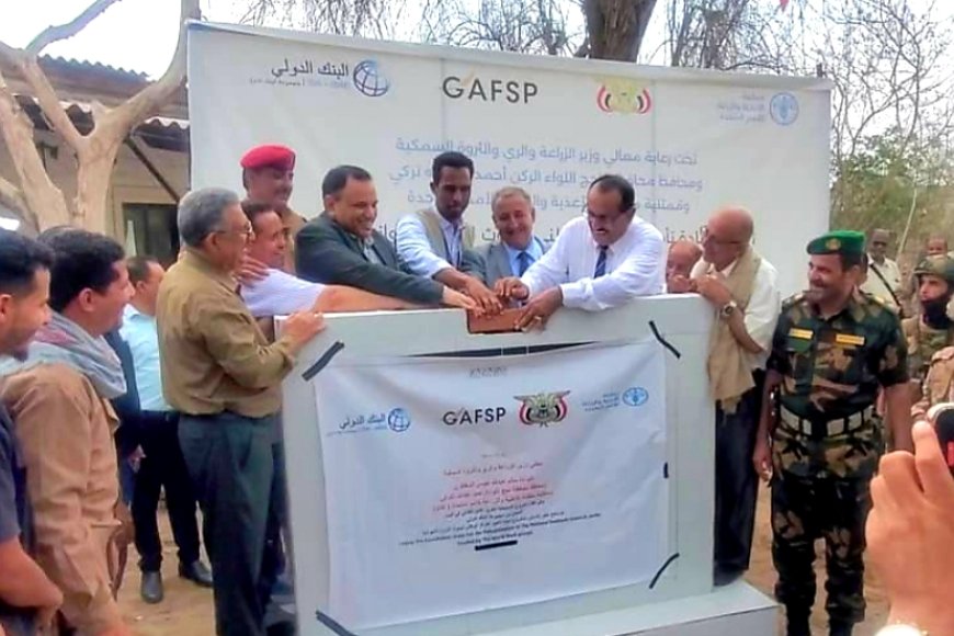 الوزير السقطري يضع حجر الأساس لمشروع تأهيل مركز بحوث الثروة الحيوانية والطب البيطري بكلية ناصر الزراعية