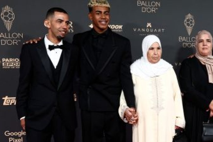 تصريحات والد لامين يامال بعد فوزه بالكرة الذهبية تثير الاستغراب !