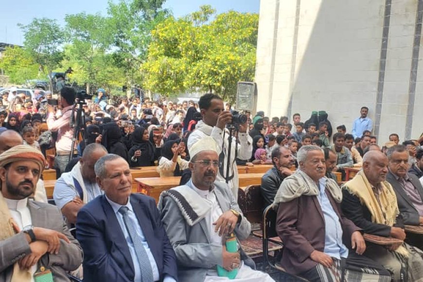 تعز.حفل فني وخطابي في مديرية المعافر بمناسبة الأعياد الوطنية.