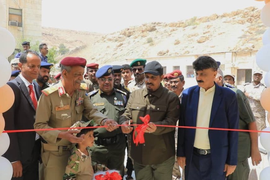محافظ حضرموت يفتتح &quot;استراحة وميز الضباط&quot; بقيادة المنطقة العسكرية الثانية