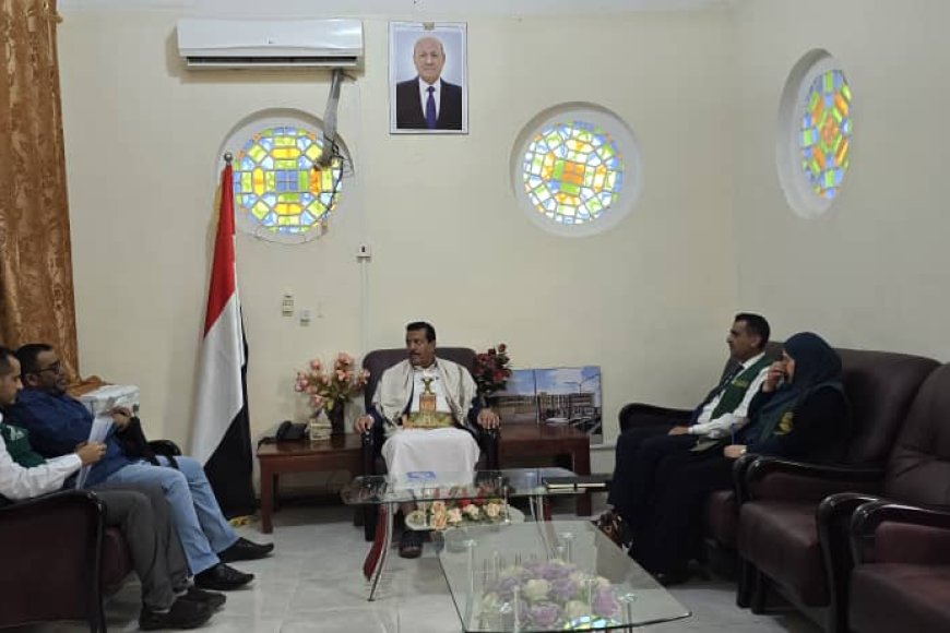 بتمويل من مركز الملك سلمان.. مأرب تبحث مع مؤسسة يماني تنفيذ مشروع لتحسين خدمات المياه بهيئة مستشفى مأرب