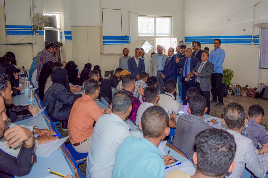 عدن.. انطلاق امتحانات الكفاءة المهنية في دورتها الثالثة بحضور وزير الصحة ورئيس الجامعة