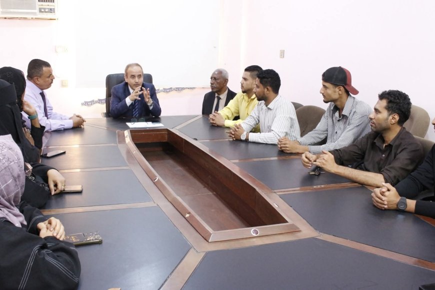 الوصابي يكرم موظفي الوزارة المتدربين في "دورة قيادة الحاسب الآلي"