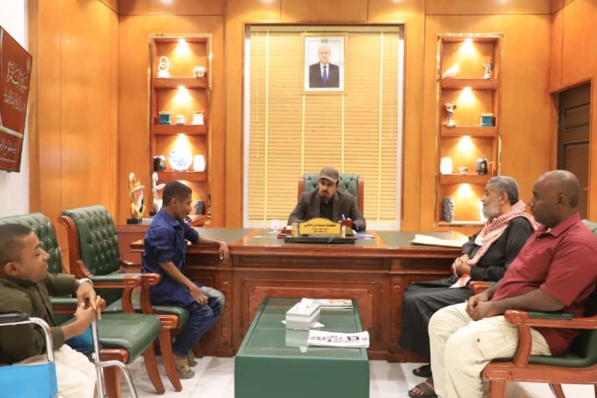 محافظ حضرموت الأستاذ مبخوت بن ماضي يلتقي قيادة جمعية النهضة ويؤكد الاهتمام بشريحة ذوي الهمم ودراسة إنشاء مبنى لخدمة المناطق النائية